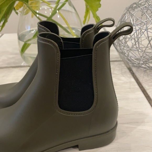 Green Chelsea Rain Boots Ankle A New Day - Picture 2 of 6
